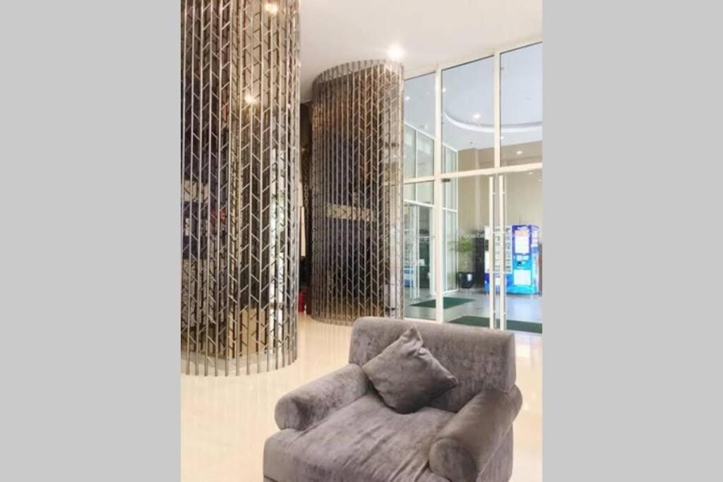 1 Bedroom Apartment Near Central Park Mall Jakarta Exterior foto