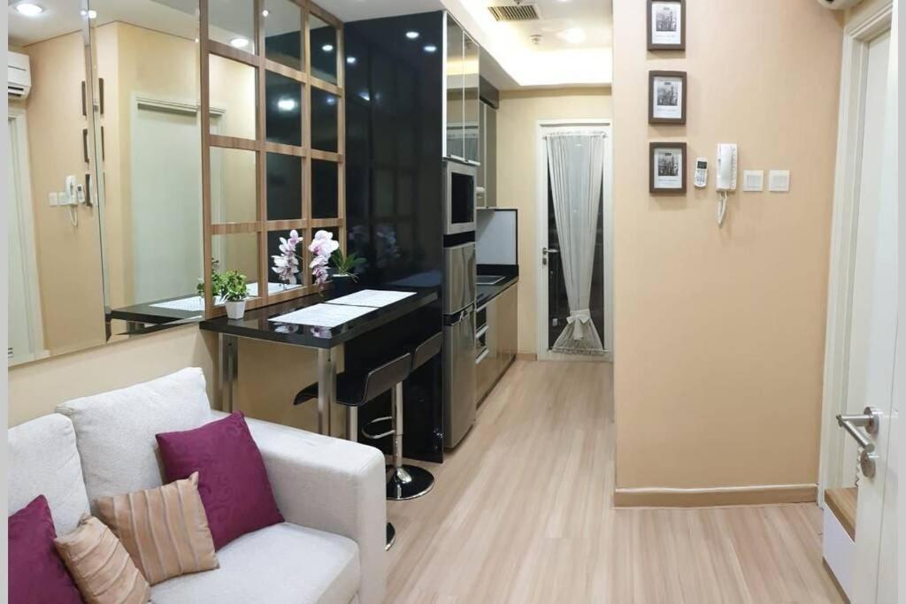 1 Bedroom Apartment Near Central Park Mall Jakarta Exterior foto